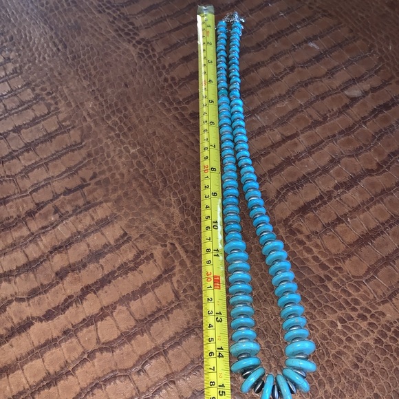 Beautiful Faux Turquoise Necklace - Picture 4 of 5